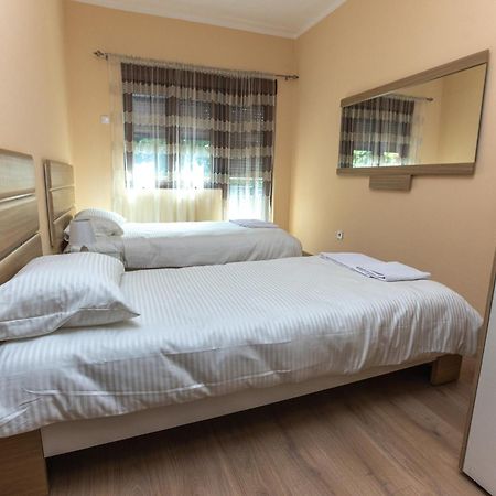 Apartmani Bulevar Cetinje Eksteriør bilde