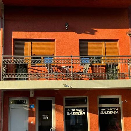 Apartmani Bulevar Cetinje Eksteriør bilde